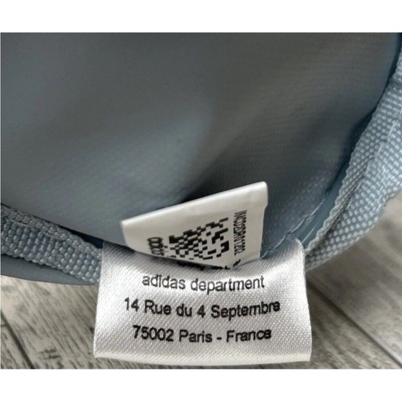 NEW Adidas Toiletry Bag for Gym or Sports - Picture 10 of 10